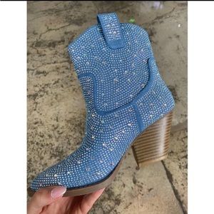 Blue rhinestone boots size 7 1/2 new worn